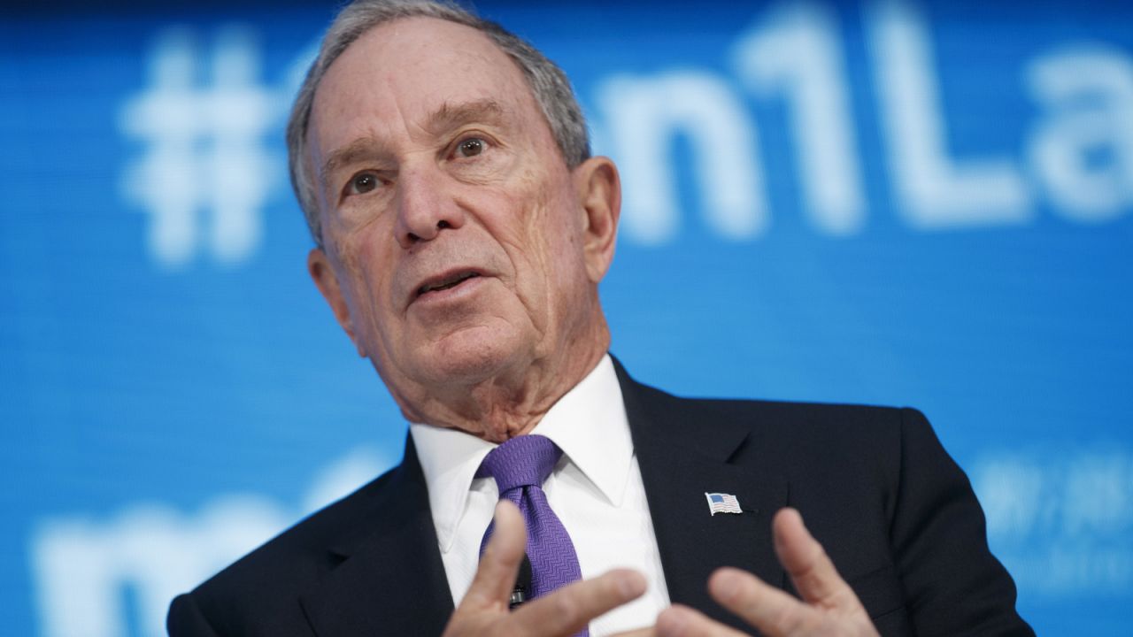 Zdaniem Bloomberga reelekcja obecnego prezydenta byłaby dla kraju katastrofą (fot. PAP/EPA/Shawn Thew)