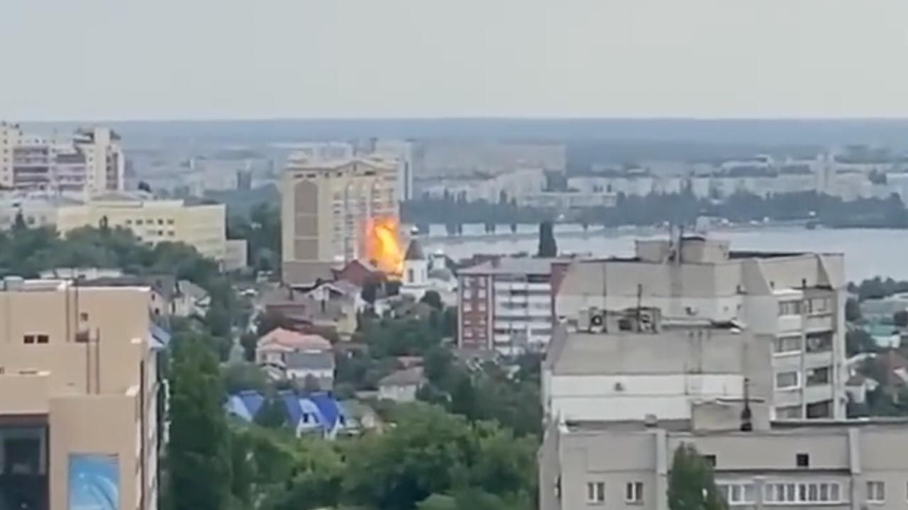 Rusia.  Atacul cu dronă în Voronezh.  Și a lovit lângă sediul FSB.  înregistrare