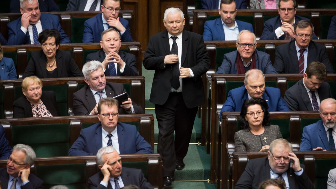 Sejm. Kto odejdzie, a kto zostanie odwieszony w PiS? (Mateusz Wlodarczyk/NurPhoto via Getty Images)