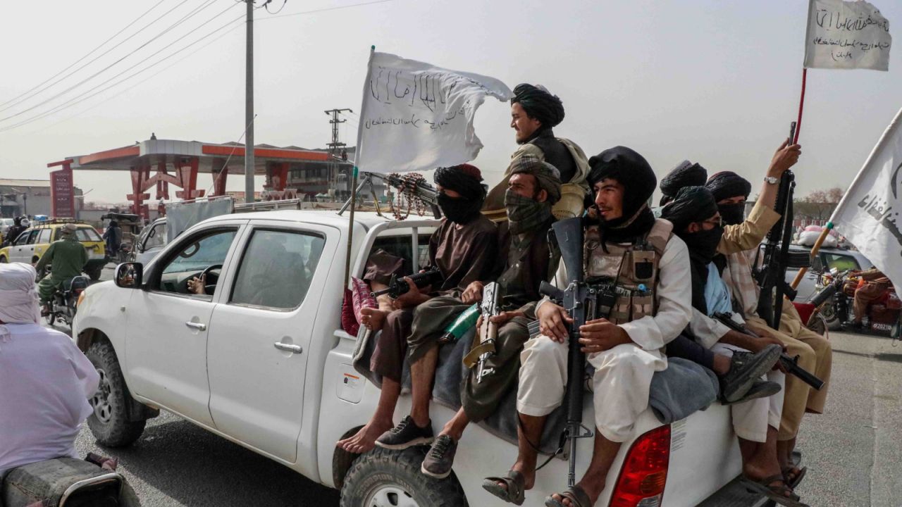 Patrol talibów w Afganistanie (fot. PAP/EPA)