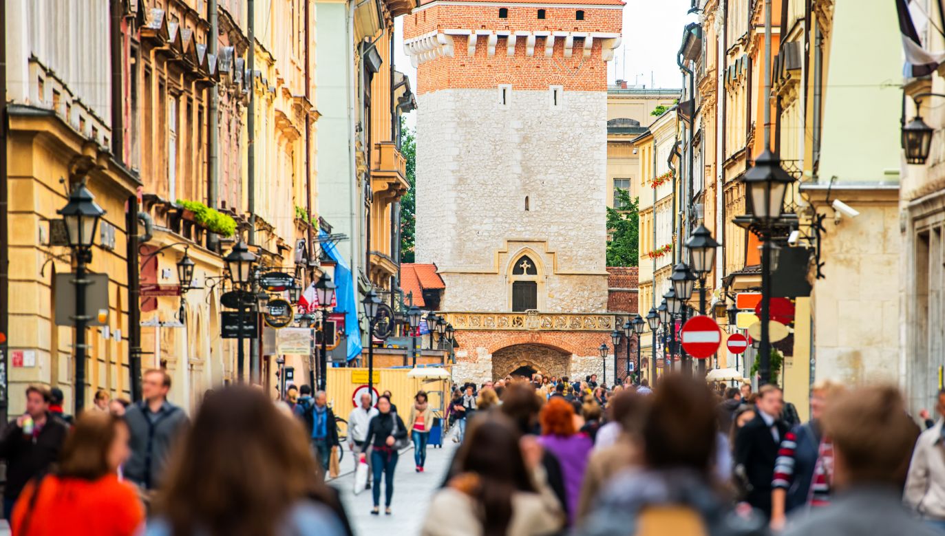 Turyści z zagranicy zostawiają w Polsce coraz więcej pieniędzy (fot. Shutterstock)
