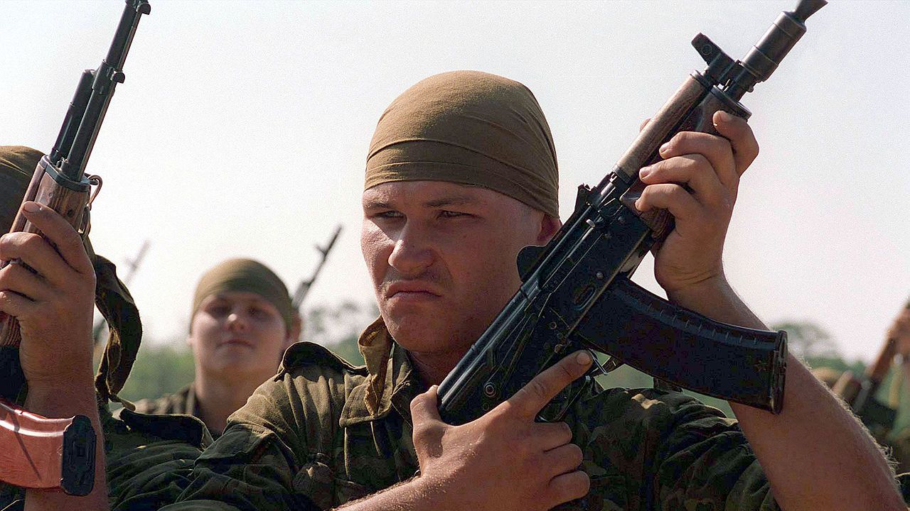 Ukraińcy przygotowują się na połączoną ofensywę wojsk rosyjskich oraz separatystów. Na zdjęciu ukraiński żołnierz sił specjalnych (fot. wikipedia.org)
