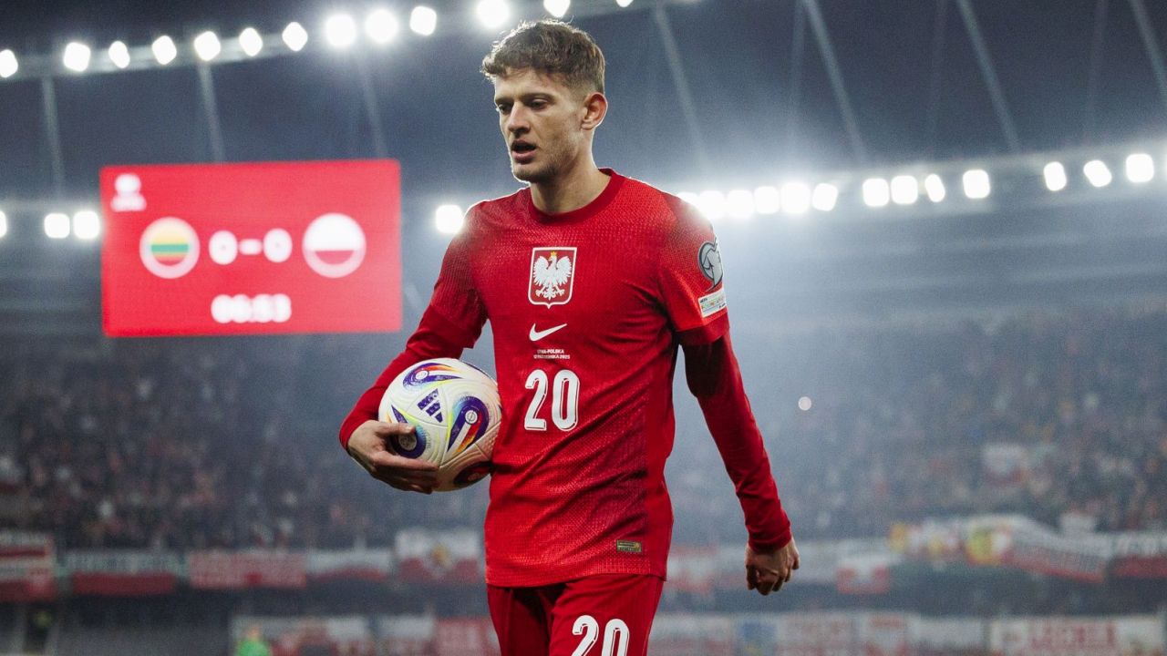 Francuzi mocno walczą o Sebastiana Szymańskiego. "Kibice będą oczekiwać przede wszystkim kreatywności"