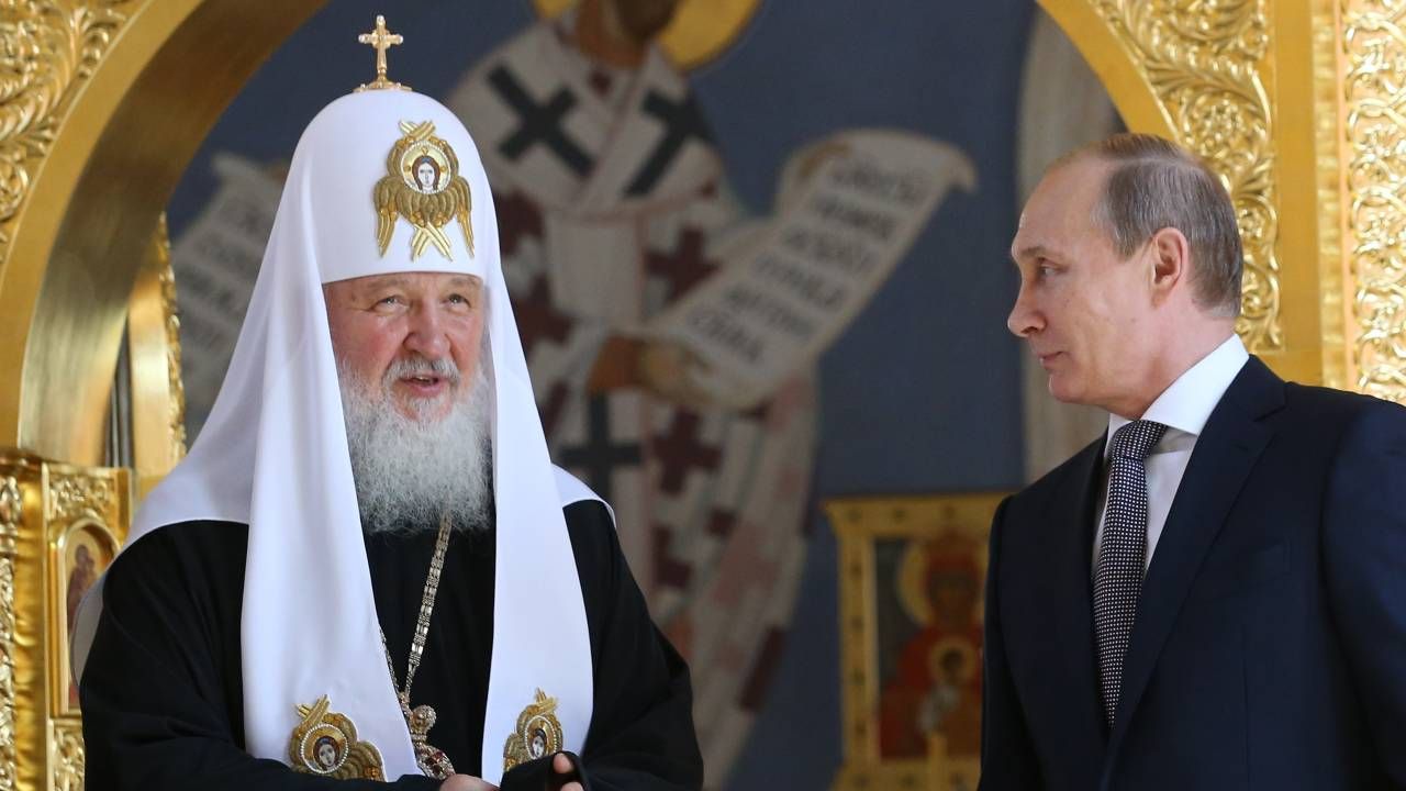 Patriarcha Cyryl jest elementem układu władzy kierowanego przez Władimira Putina (fot. Sasha Mordovets/Getty Images)