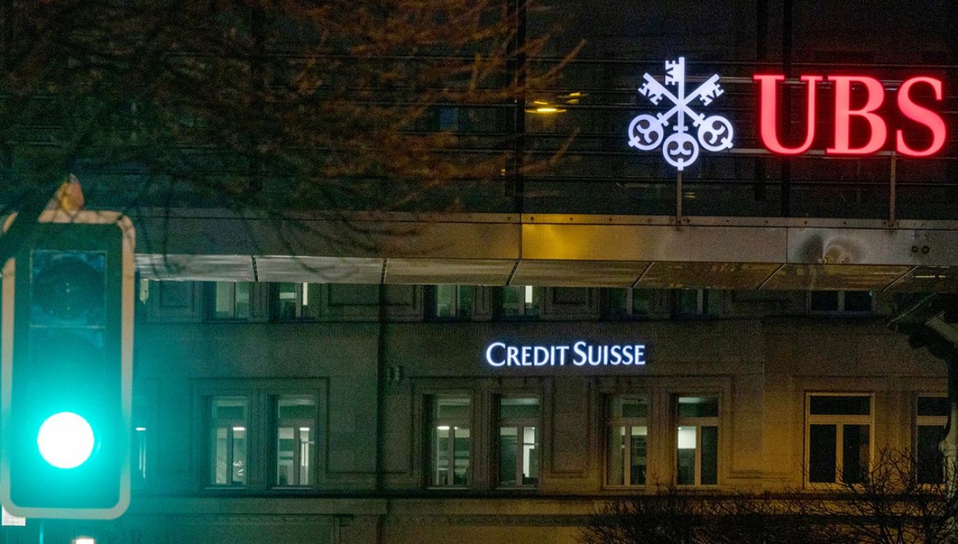 Bank UBS przejmie Credit Suisse (fot. Arnd Wiegmann/Getty Images)