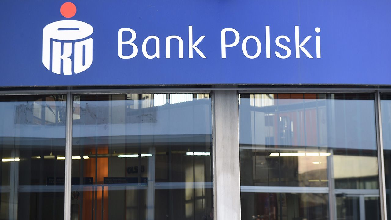 Jeszcze kilka lat temu Deutsche Bank był nawet 20-krotnie większym bankiem pod względem kapitalizacji niż PKO BP (fot. arch. PAP/Radek Pietruszka)