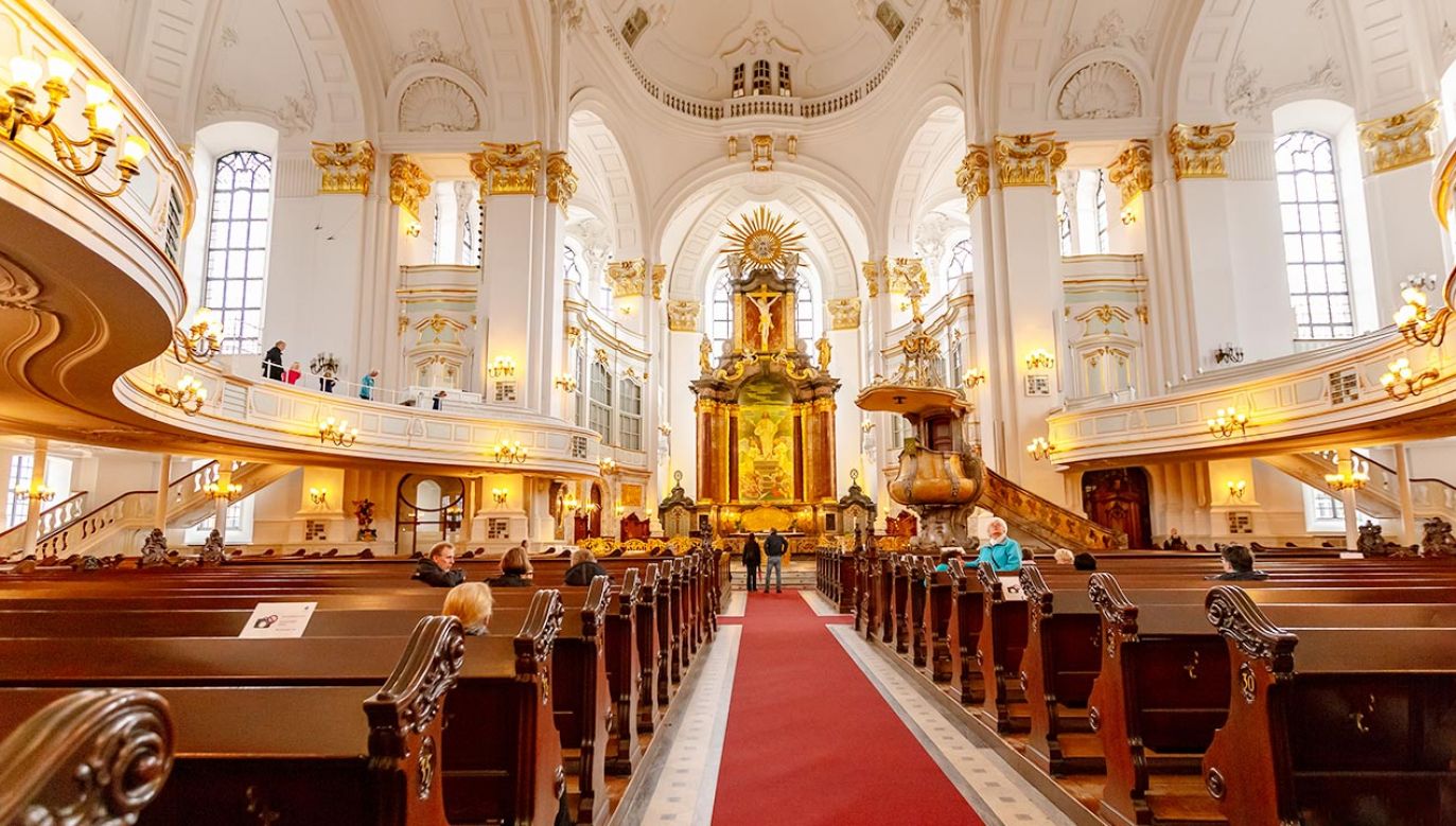 Kościelni dostojnicy w Niemczech są wstrząśnięciu gwałtowną utratą wiernych (fot. Shutterstock)