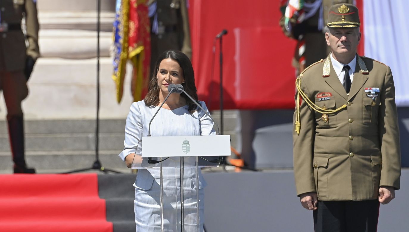 Hungarian President Katalin Novak (L) delivers her speech during her official inauguration ceremony in front of the Parliament, in Budapest, Hungary, May 14, 2022. Photo: PAP/EPA/Szilard Koszticsak
