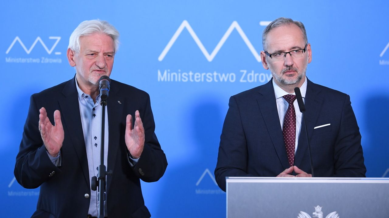 Minister zdrowia Adam Niedzielski i prof. Andrzej Horban (fot.  PAP/Radek Pietruszka)