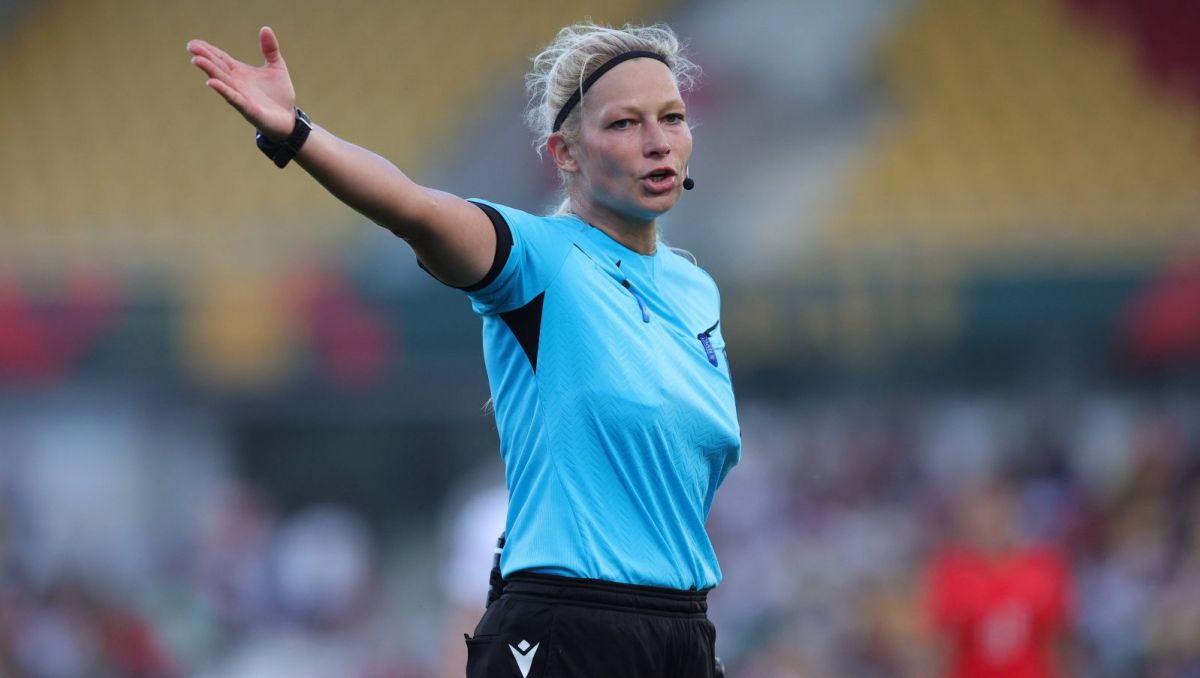 Piłka nożna kobiet. Ewa Augustyn poprowadzi mecz Francja - Austria w ...