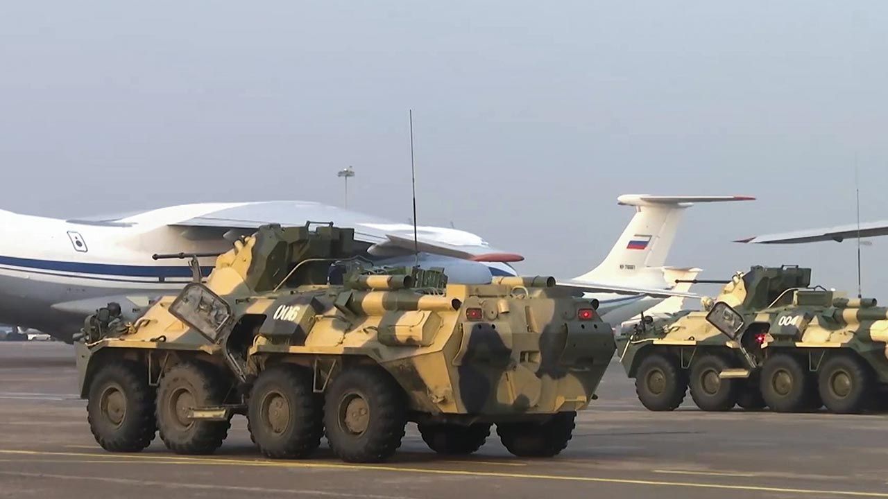 Rozpoczęcie wycofywania wojsk poradzieckiej ODKB nastąpi w ciągu dwóch dni  (fot.  Russian Defence Ministry\TASS via Getty Images)