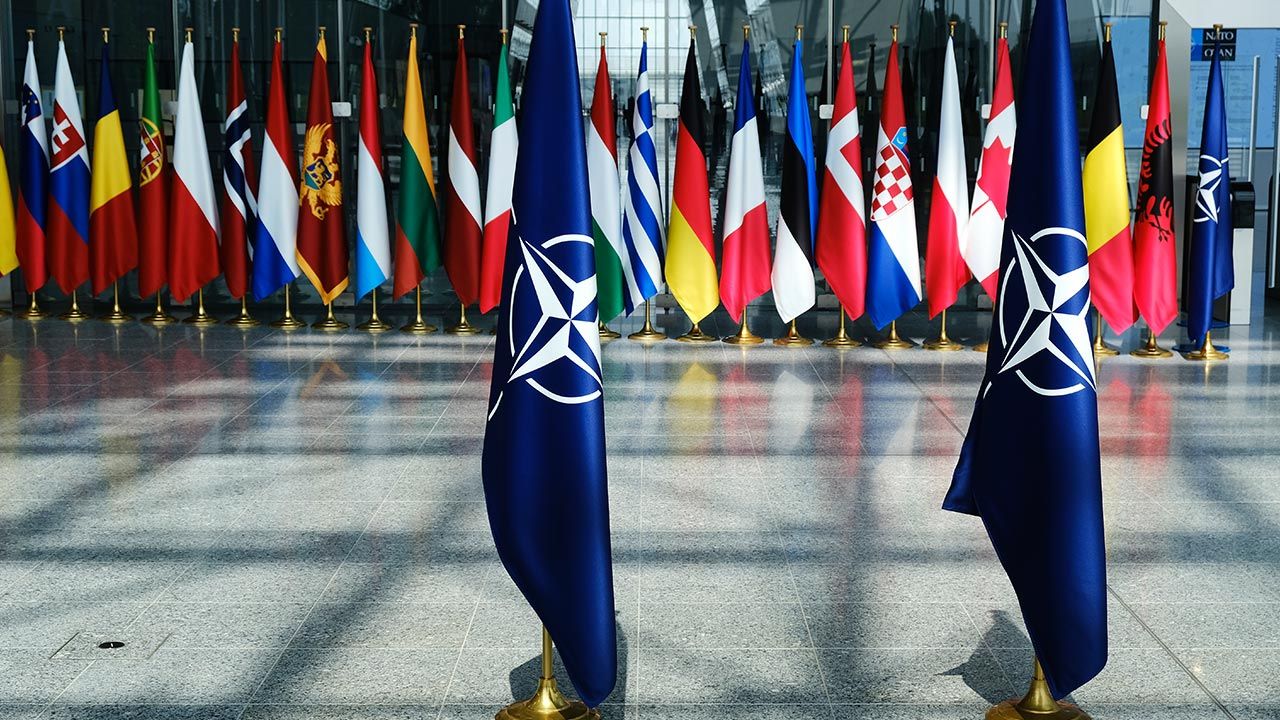 Rosja ma zaproponować umowy o nierozszerzaniu NATO na wschód (fot. Shutterstock/Alexandros Michailidis)