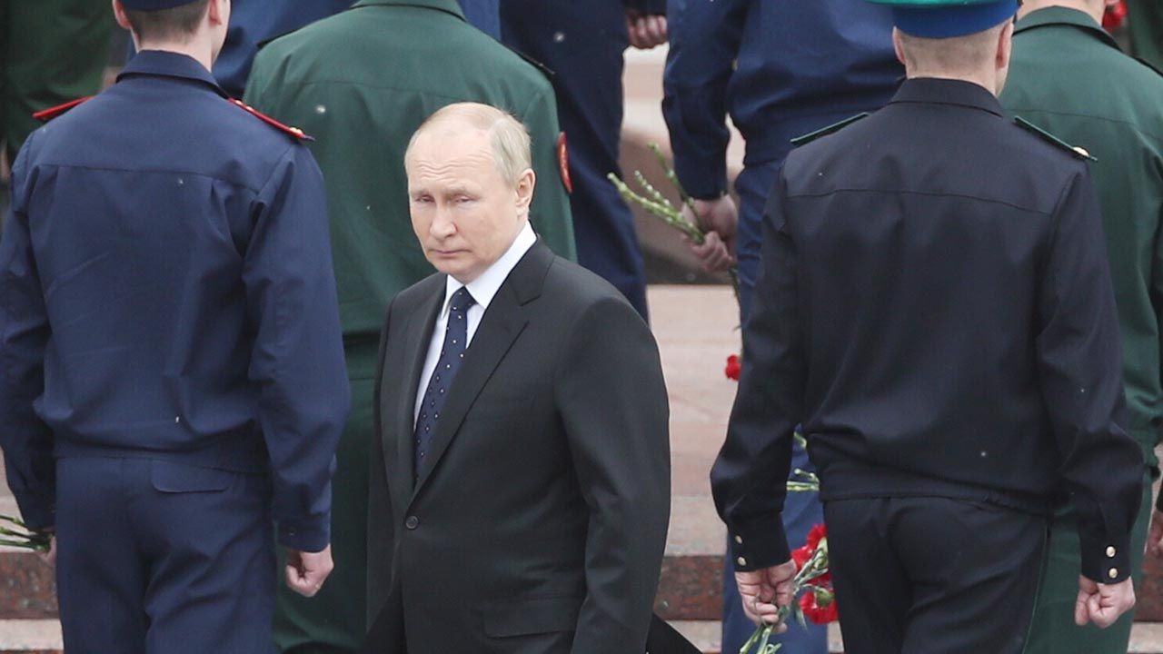Zagrożeniem dla Putina mogą być jego najbliżsi współpracownicy (fot. PAP/EPA/MAXIM SHIPENKOV)