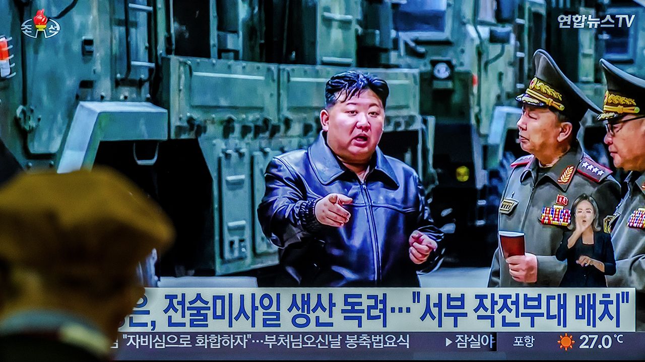 Pracownicy Opu Cili Fabryk Po S Owach Kim Dzong Una Ludzie