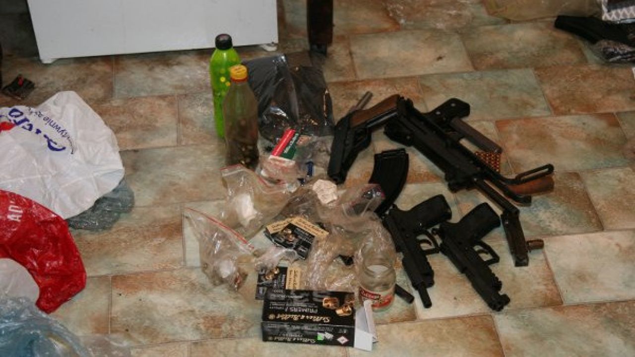 Broń znaleziona podczas akcji ABW przeciwko prawicowym ekstremistom (fot. ABW)