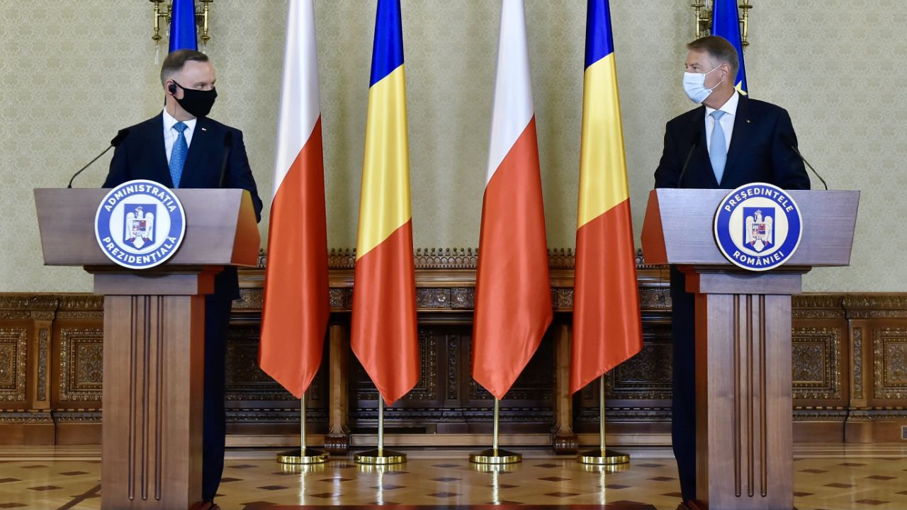Prezydent Andrzej Duda przebywa w Rumunii (fot. PAP/EPA/SILVIU MATEI HANDOUT)