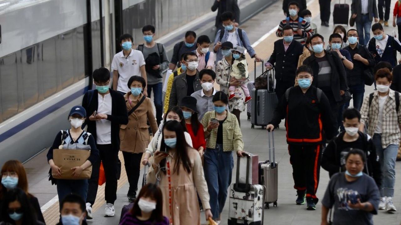 Chiny są coraz bardziej krytykowane za swoją postawę wobec pandemii koronawirusa (fot. Yang Bo/China News Service via Getty Images)