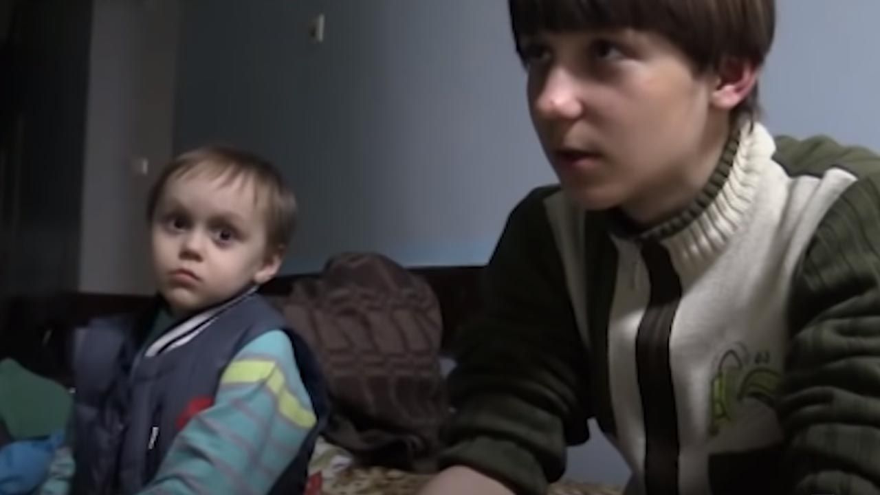 Lepiej zadbam o brata i o swoje życie – mówi na nagraniu Jason (fot. YouTube/Suspilne Donbas)