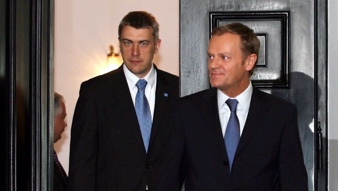 Szef Platformy Obywatelskiej Donald Tusk i Roman Giertych (2007 Warszawa, fot. PAP/Radosław Pietruszka)