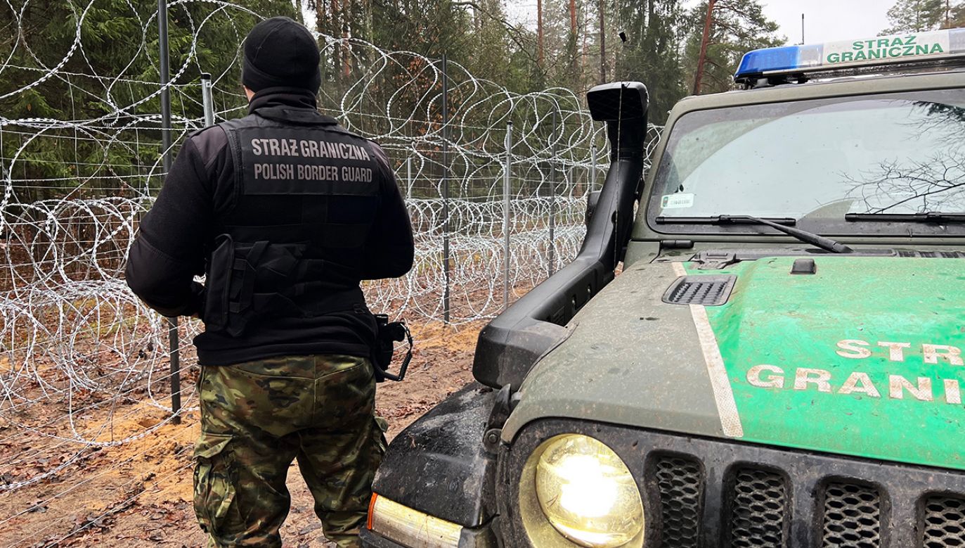 Ostatniej doby granicę polsko–białoruską próbowały nielegalnie przekroczyć 33 osoby (fot. tt/@Straz_Graniczna)