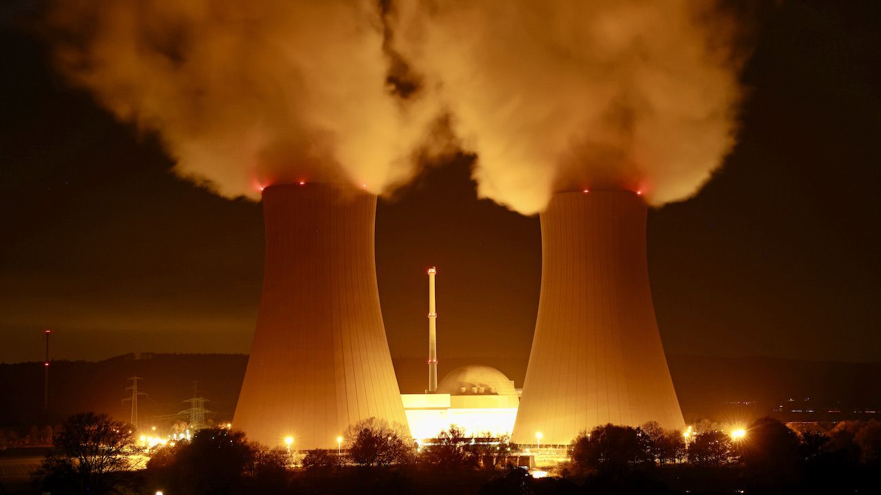 Produkcja energii nuklearnej nie wiąże się z emisją gazów cieplarnianych (fot. Sean Gallup/Getty Images)
