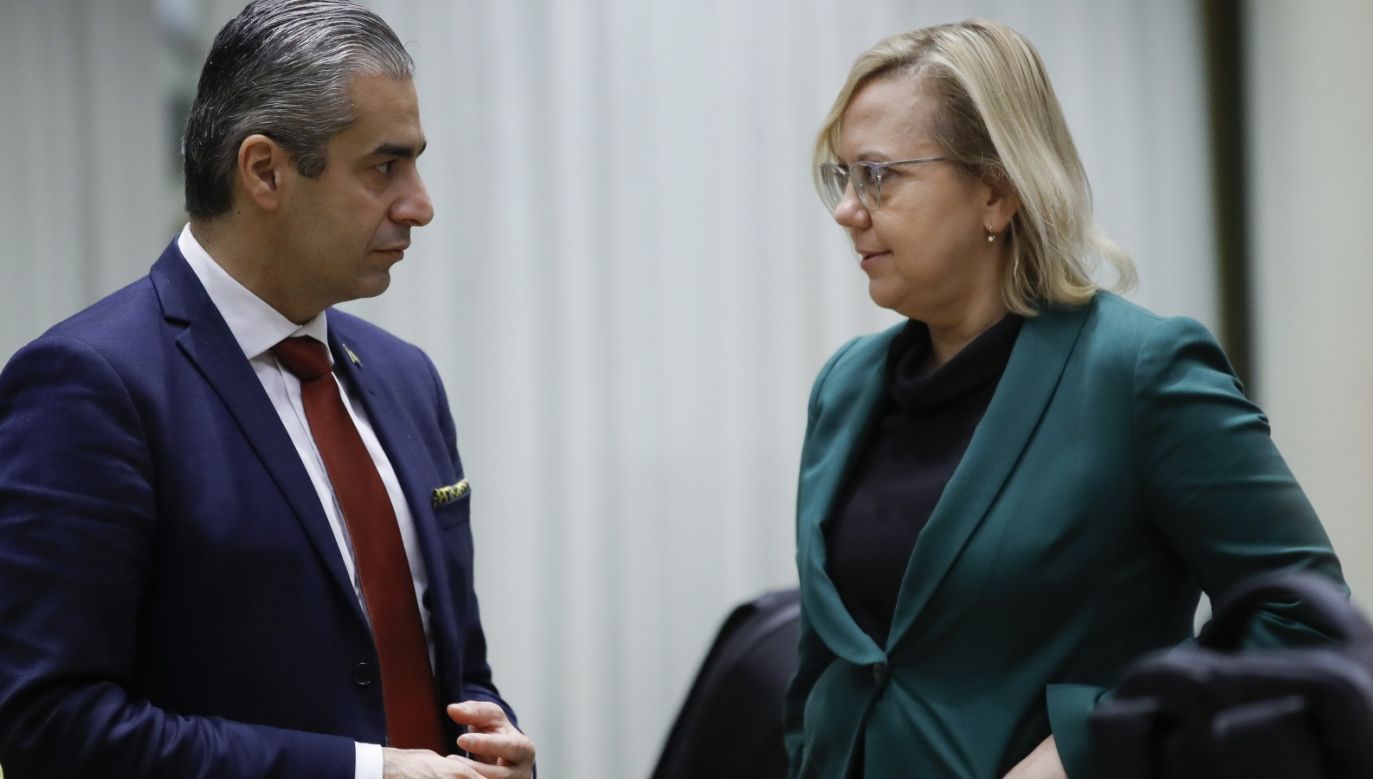Minister for Energy and Digital Development of Sweden Khashayar Farmanbar (L) and Polish Minister of Climate and Environment Anna Moskwa arrive at the Extraordinary Transport, Telecommunications and Energy Council (Energy) meeting in Brussels. Photo: PAP/EPA/Olivier Hoslet