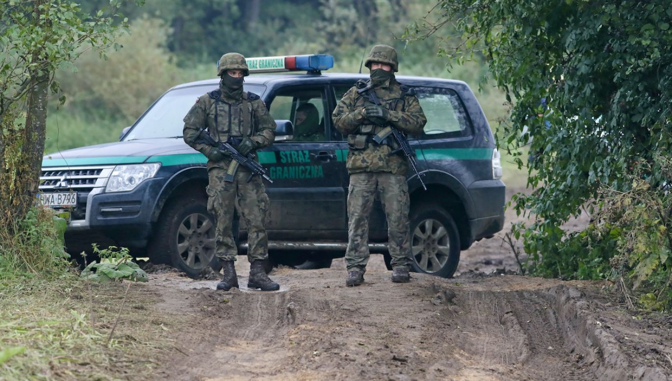 Straż Graniczna przyznała, że „jest przesuwana część urządzeń przenośnych” (fot. PAP/A.Reszko)