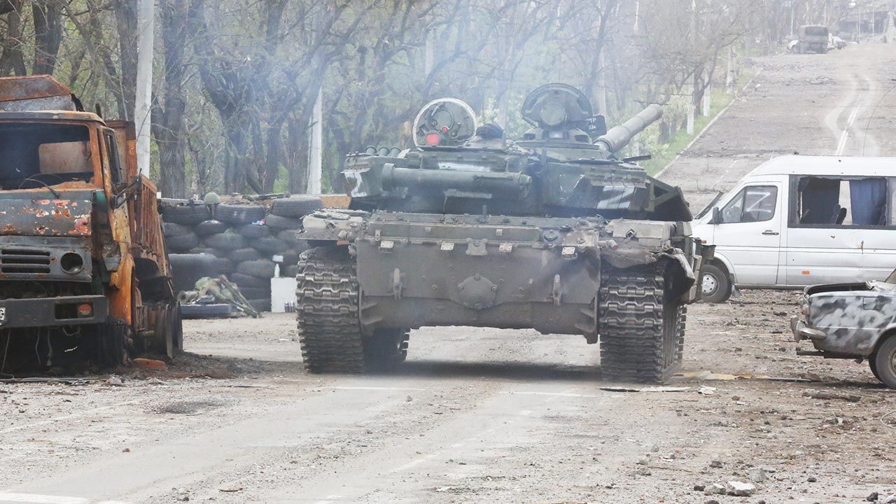 Rosyjskie zbrodnie wojenne na Ukrainie (fot.  Leon Klein/Anadolu Agency via Getty Images)