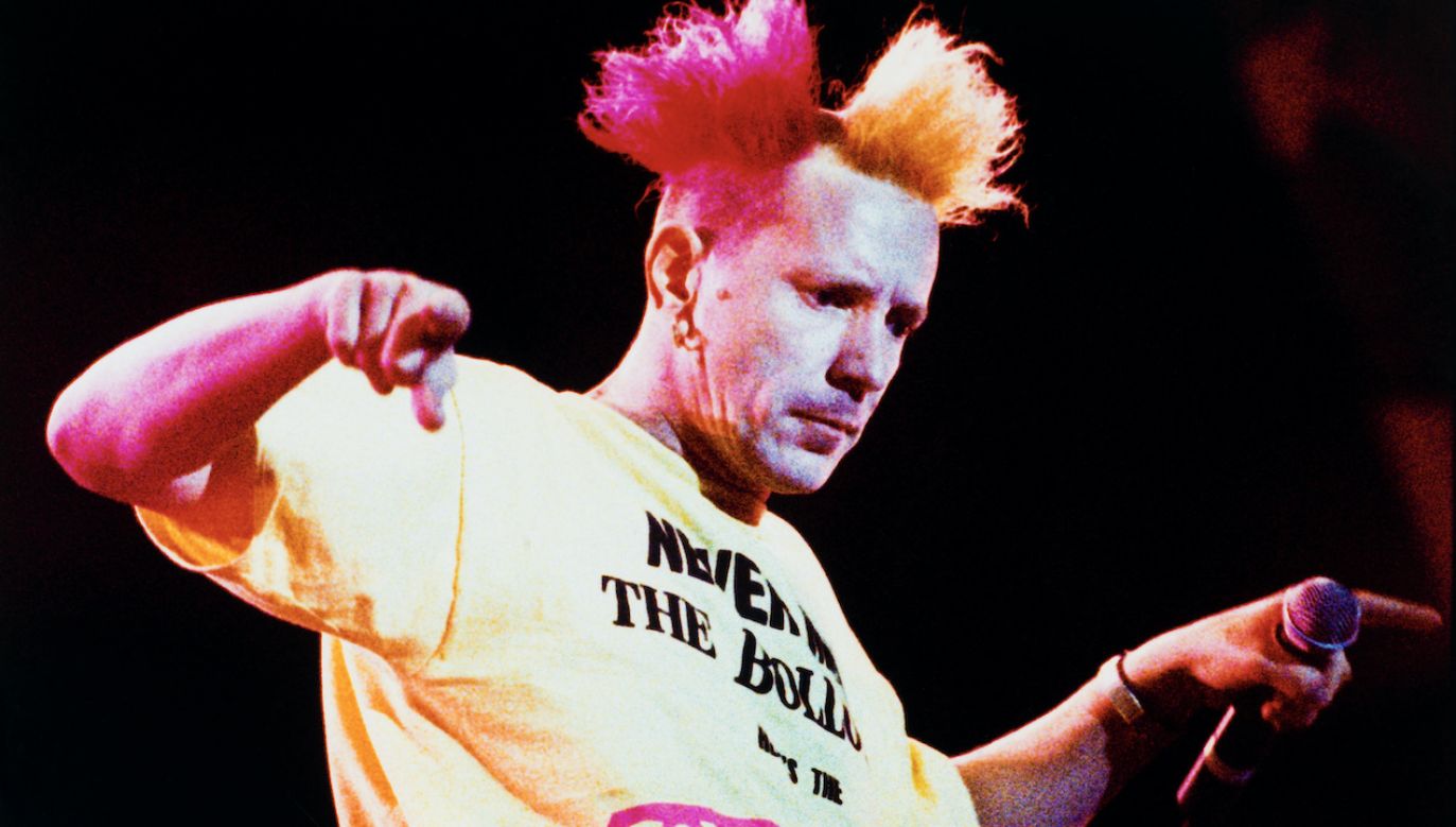 Wokalista zespołu Sex Pistols John Lydon (fot. Niels van Iperen/Getty Images)