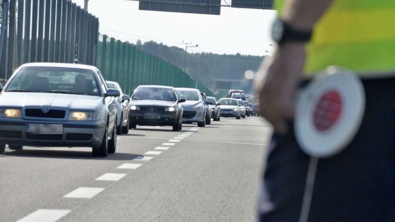 Policja zaapelowała do kierowców o ostrożną jazdę (fot. policja.pl, zdjęcie ilustracyjne)