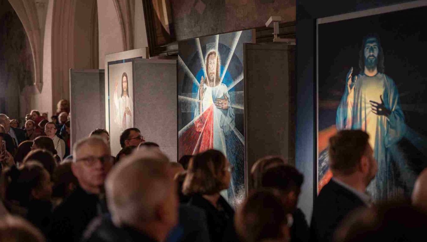 Vernissage of the paintings of the Merciful Jesus in the Monastery of the Dominicans in the Basilica of the Holy Trinity in Krakow. Photo: Wojciech Latawiec/St. Nicholas Foundation