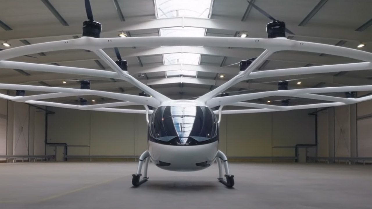Firma Volocopter ma nadzieję, że uda się zakończyć proces produkcji i testów maszyn (fot. yt/Volocopter)