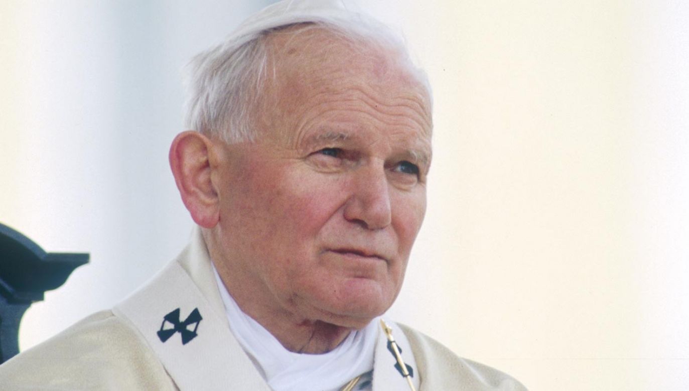 Papież Jan Paweł II (fot. Bernard Bisson/Sygma via Getty Images)