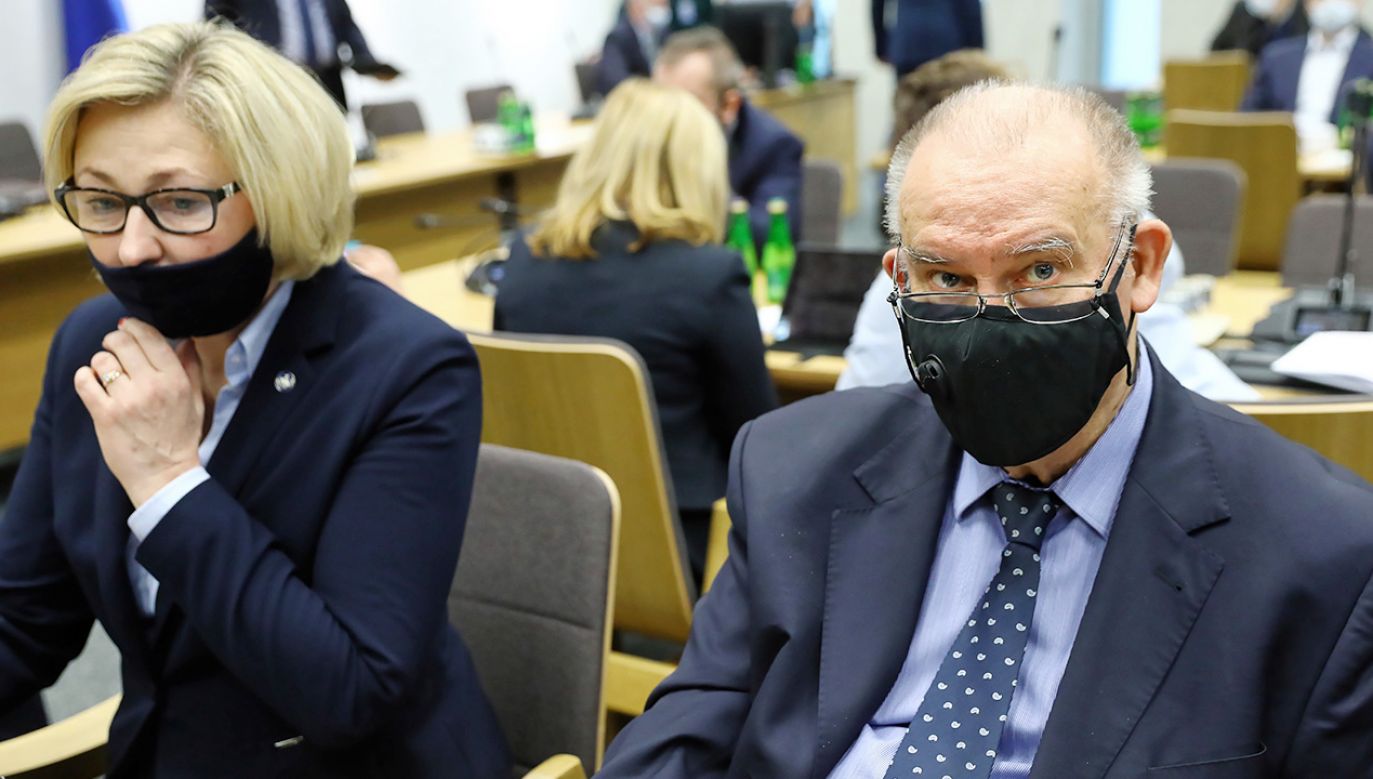 Oboje wiceprezesi zostali zapytani, czy wiedzieli o wyjeździe delegacji NIK do Mińska (fot. PAP/Rafał Guz)