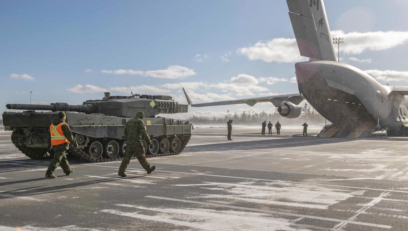Czołg jest już w drodze na Ukrainę (fot. TT/@AnitaAnandMP)