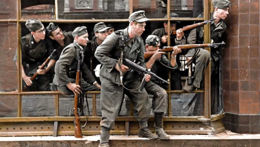 Niemcy dokonali licznych zbrodnia podczas Powstania Warszawskiego (fot. IPN)