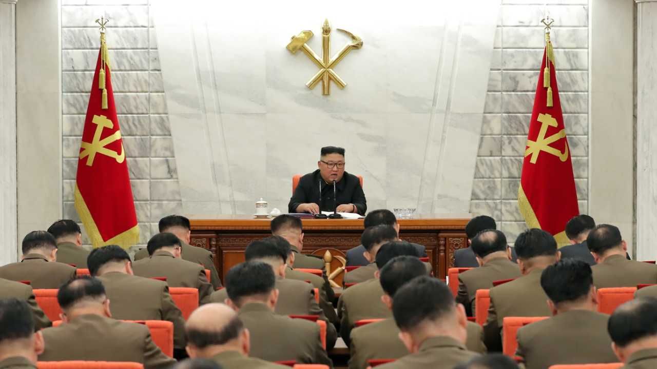 Kim Dzon Un chce, by USA cofnęły sankcje (fot. PAP/EPA/KCNA)