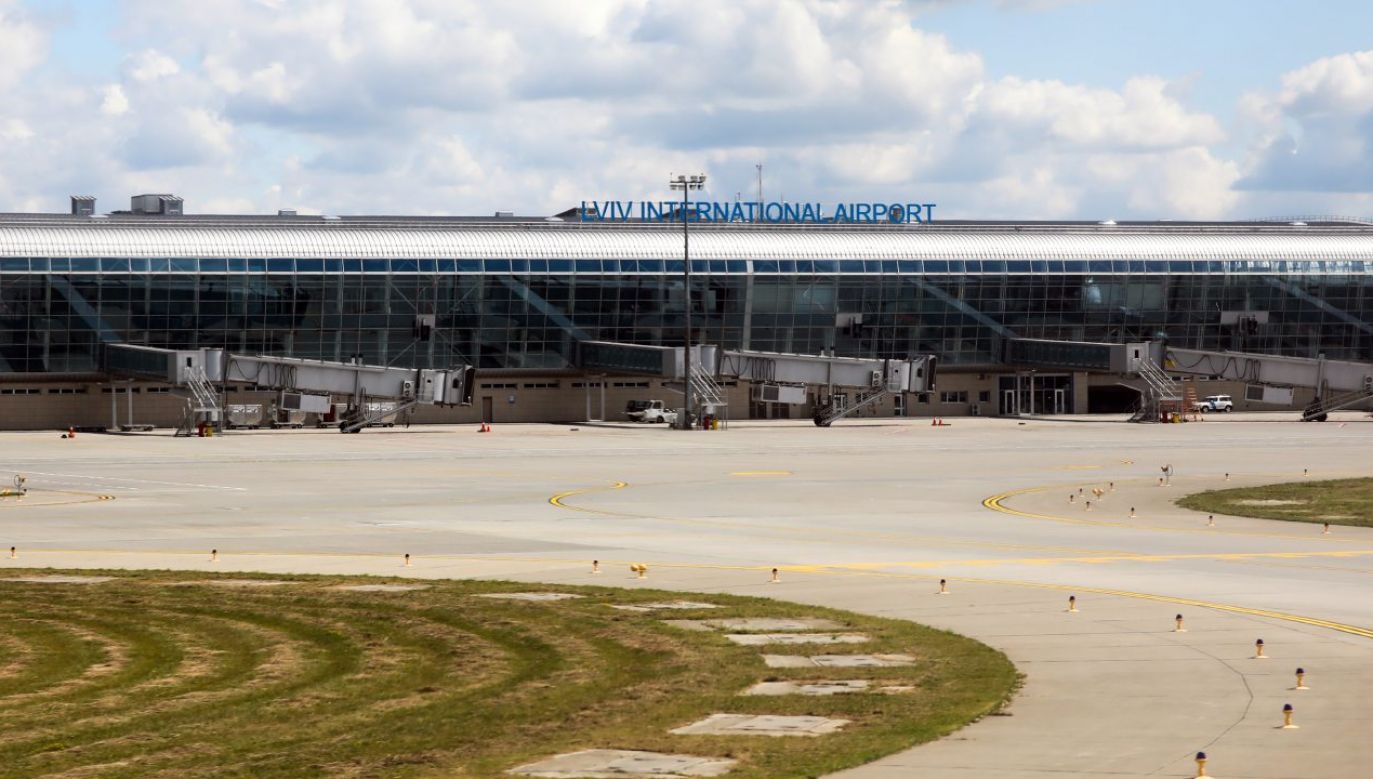 Działalność międzynarodowego lotniska we Lwowie została zawieszona po rosyjskiej inwazji (fot. Jakub Porzycki/NurPhoto via Getty Images)